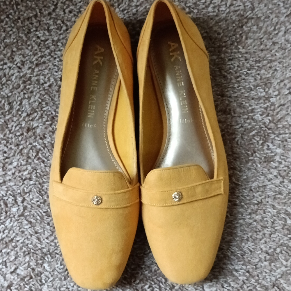 Anne Klein Flex Slip On Loafers Flats Size 11M , Mustard
